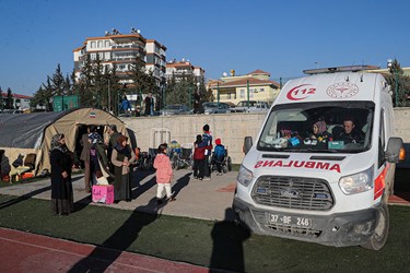 برپایی بیمارستان سیار ارتش ایران در مناطق زلزله زده ترکیه