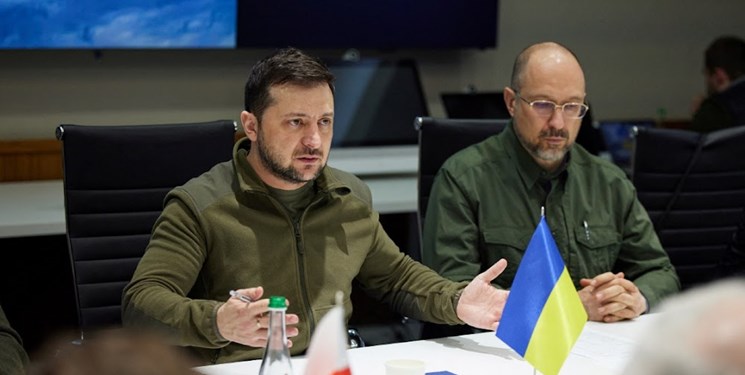 به‌رغم رسوایی فساد؛ زلنسکی از وزیر دفاع اوکراین خواست در سمتش بماند