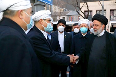 حضور آیت الله سیدابراهیم رئیسی در مسجد تاریخی «دونگ سی» پکن