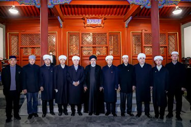 حضور آیت الله سیدابراهیم رئیسی در مسجد تاریخی «دونگ سی» پکن