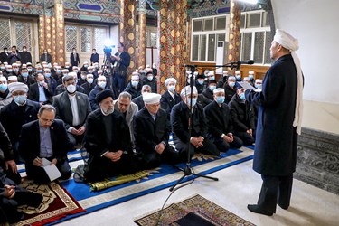 اقامه نماز جماعت  آیت الله سیدابراهیم رئیسی در مسجد تاریخی «دونگ سی» پکن
