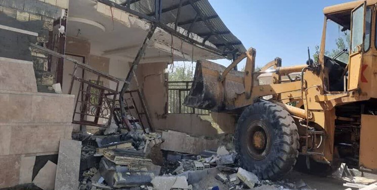 تخریب ساخت و سازهای غیرمجاز در روستای گیاهدان جزیره قشم