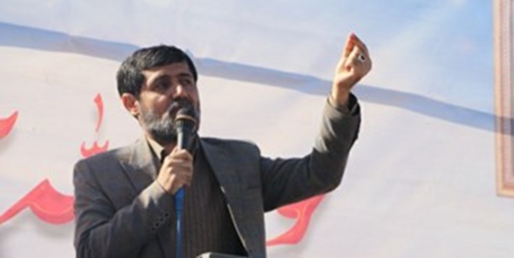 انتقاد نماینده از چینش نیروهای شرکت نفت/حسینی‌پور: وزیر را ملزم به پاسخگویی می‌کنم