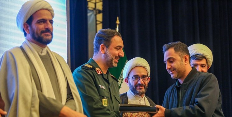 برگزیدگان جشنواره رسانه‌ای ابوذر اصفهان تقدیر شدند/ خبرنگاران و عکاسان فارس خوش درخشیدند