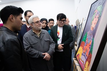 بازدید منصور حاجی معاون  اداره اتباع از نمایشگاه هنرمندان افغانستانی  