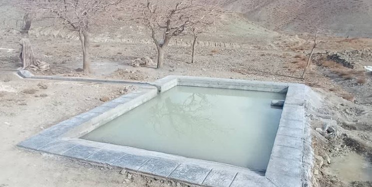 احداث استخر ذخیره آب کشاورزی در روستای «علی هدیه بالا» سربیشه