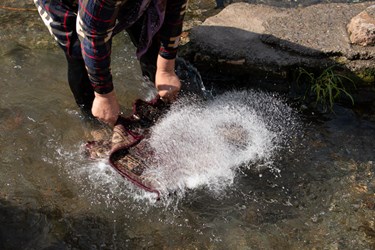 سنت قالیشویی در چشمه علی شهر ری