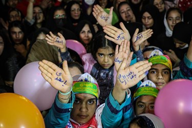 «آباده» غرق در شور و شادی جشن نیمه شعبان
