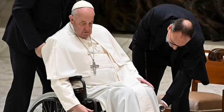 احتمال کناره‌گیری پاپ فرانسیس به دلیل خستگی و مشکلات جسمانی