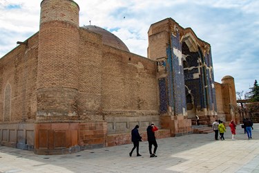 گردشگران نوروزی دراماکن تاریخی و گردشگری تبریز(  مسجد کبود )