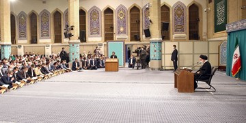 رهبر انقلاب:  تلاوت قرآن را به ترجمه تفسیری بیامیزیم/ تدبر در قرآن با قرائت و استماع حاصل می‌شود