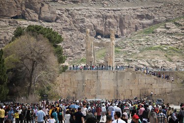 بازدیدمسافران نوروزی از تخت جمشید