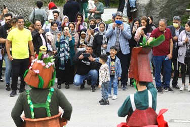 مسافران نوروزی در کاخ سعدآباد