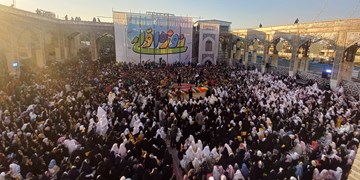 فیلم| اجتماع بزرگ روزه‌ اولی‌ها در اصفهان