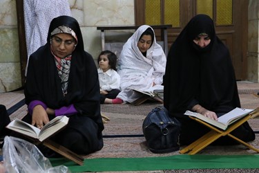 محفل انس با قرآن کریم در آستان مقدس سید علاءالدین حسین(ع)