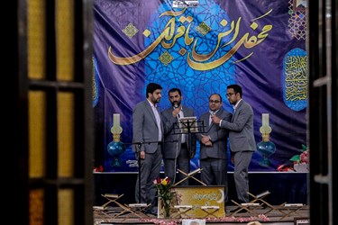 محفل انس با قرآن کریم در آستان مقدس سید علاءالدین حسین(ع)