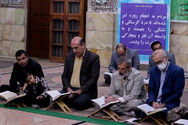 محفل انس با قرآن کریم در آستان مقدس سید علاءالدین حسین(ع)