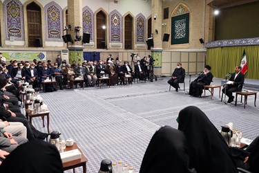 دیدار شاعران و اساتید ادبیات فارسی با رهبر انقلاب