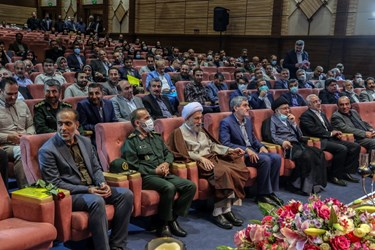 آئین سی‌و ششمین جشن گلریزان رهایی در شیراز