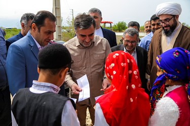 آغاز نشاء مکانیزه برنج در روستای خاریک ساری