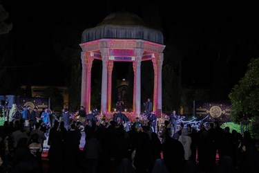 مراسم احیای شب ۲۱ماه مبارک رمضان در حافظیه شیراز