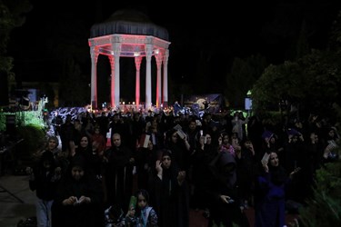 مراسم احیای شب ۲۱ماه مبارک رمضان در حافظیه شیراز
