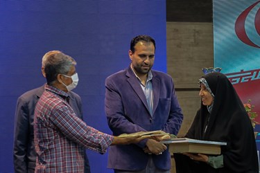 آیین پایانی هفته هنر انقلاب اسلامی در استان فارس