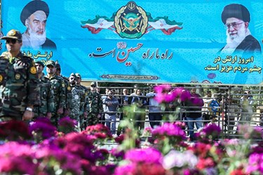 مراسم رژه خودرویی روز «ارتش» در شیراز