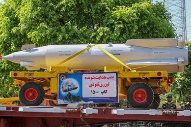 مراسم رژه خودرویی روز «ارتش» در شیراز