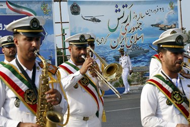 رژه «روز ارتش» در بندرعباس