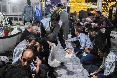 افطاری ساده در بلوار کشاورز تهران 