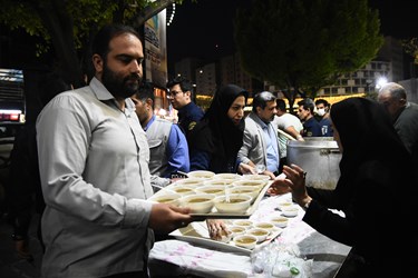 افطاری ساده در بلوار کشاورز تهران 