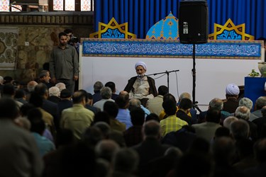 اقامه نماز عید فطر در مصلی ساری