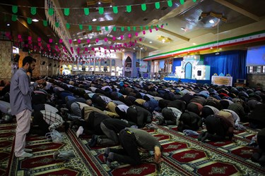 اقامه نماز عید فطر در مصلی ساری