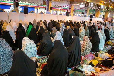اقامه نماز عید فطر در مصلی ساری