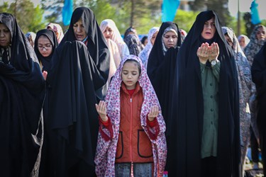اقامه نماز عید سعید فطر همراه با جشن خانوادگی در آباده