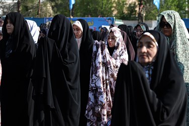 اقامه نماز عید سعید فطر همراه با جشن خانوادگی در آباده