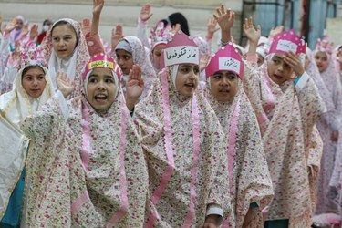 اقامه نماز عید سعید فطر همراه با جشن خانوادگی در آباده