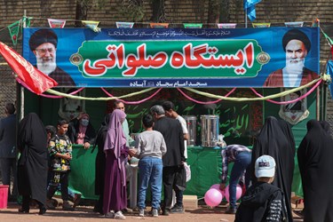 اقامه نماز عید سعید فطر همراه با جشن خانوادگی در آباده