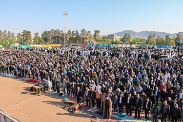اقامه نماز عید سعید فطر همراه با جشن خانوادگی در آباده