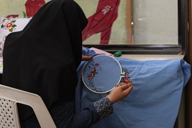 هنر ظریف دست دختران دانش‌آموز آباده