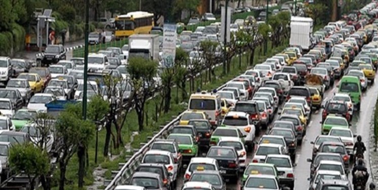 چرا تبریزی‌ها از خودروی شخصی استفاده می‌کنند