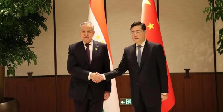 دیدار وزرای خارجه تاجیکستان و چین؛ تقویت روابط دوجانبه محور گفت‌وگو