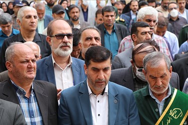 تشییع و خاکسپاری مادر شهیدان ایزدی در شیراز 