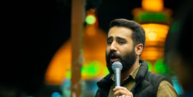 حسین طاهری در کربلا برای حضرت مسلم(ع) مداحی کرد+فیلم کامل