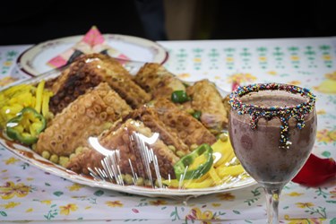نمایشگاه آثار هنری و مشاغل دختران دانش‌آموز آباده