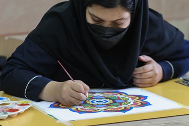نمایشگاه آثار هنری و مشاغل دختران دانش‌آموز آباده