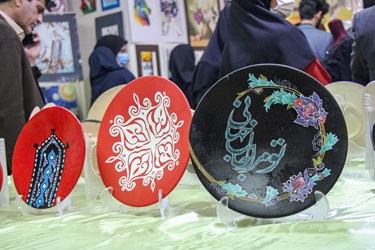 نمایشگاه آثار هنری و مشاغل دختران دانش‌آموز آباده