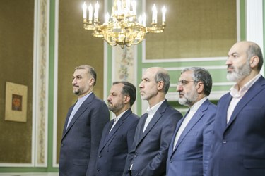 هیئت همراه سید ابراهیم رئیسی رئیس جمهور در نشست خبری روسای جمهور ایران و عراق