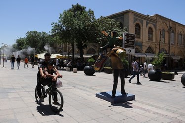 نیمه بهار، روز شیراز